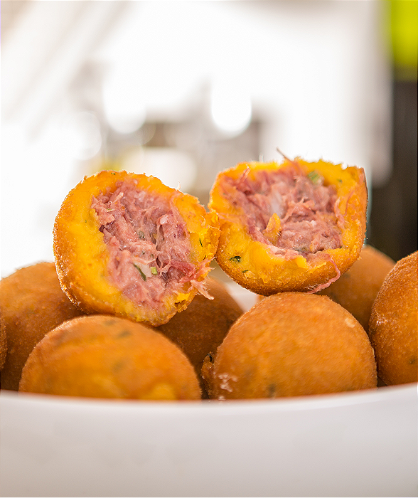 Bolinho de Abóbora com Carne Seca e Requeijão - Pacote de 10 Porções com 8 unidades de 33g