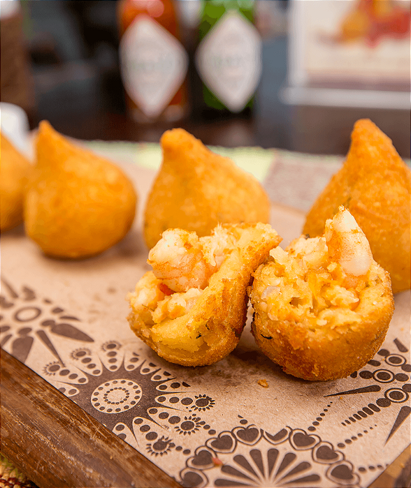 Coxinha de Bobó de Camarão - Pacote de 10 Porções com 8 unidades de 33g