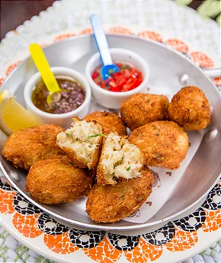 Bolinho de Bacalhau  - Pacote 10 Porções com 8 unidades de 33g
