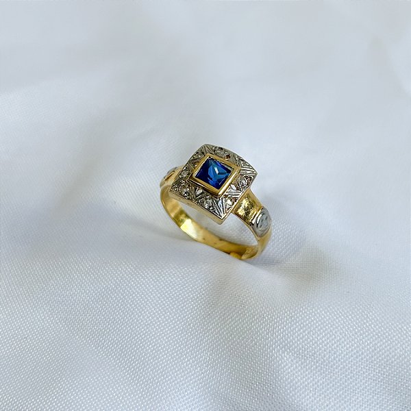 Anel de formatura AO81 - Ouro 10k e 18k