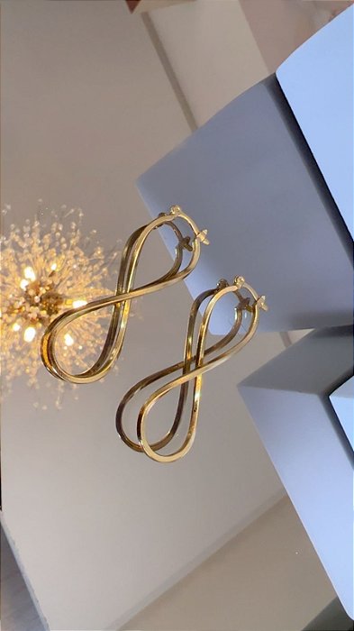 Brinco Infinito Banhado a Ouro 18k