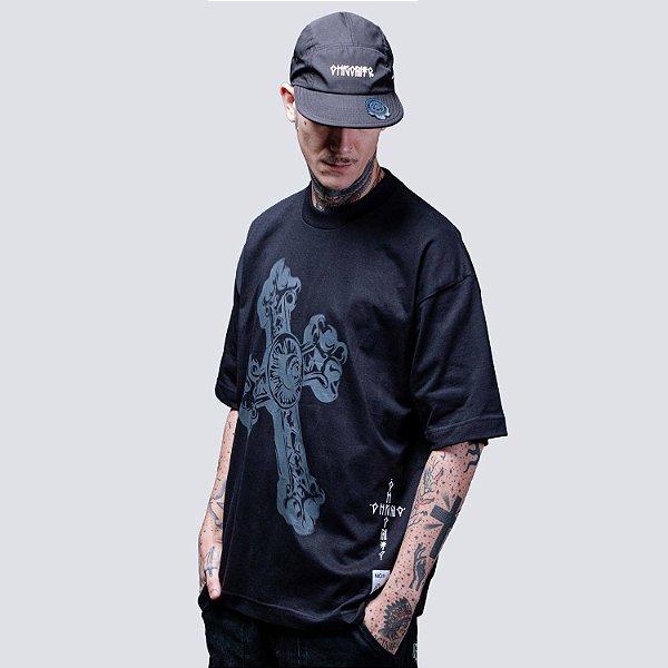 Camiseta Chronic Oversized Cruz