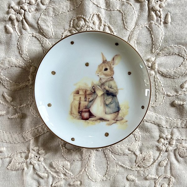 Pratinho coelhinha com sacola