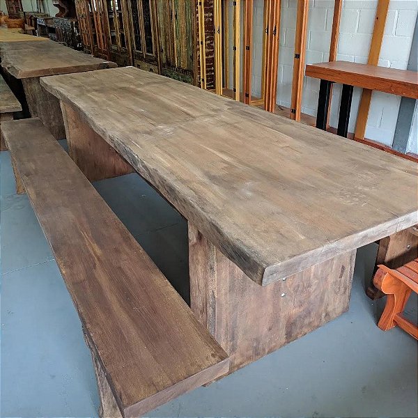 Mesa de Jantar em Pequi Preto Pranchão Inteiriço Sem Emenda Com 2 bancos 4,10m x 80cm