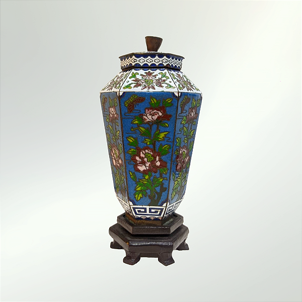 Jarra Hexagonal Cloisonné com Tampa – República Chinesa, Início do Século XX