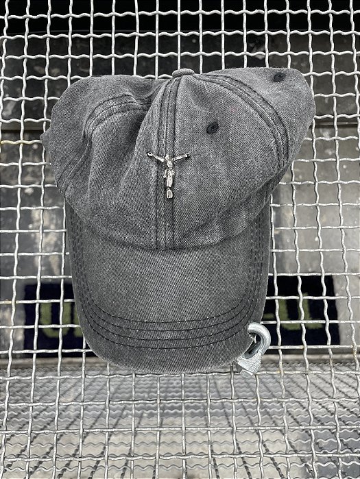 Lock jesus pendant dad hat