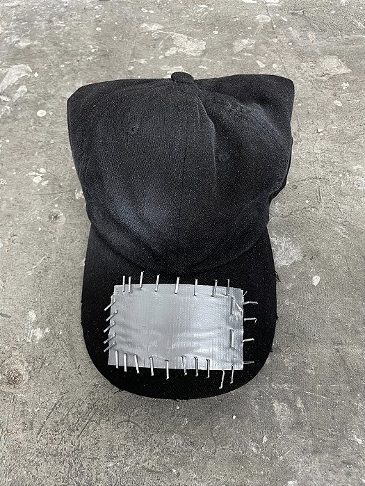 Air bursh silver tape cap