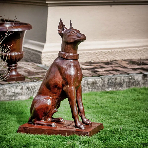 Escultura Cachorro Dobermann