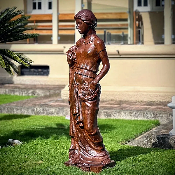 Escultura do Tempo Primavera