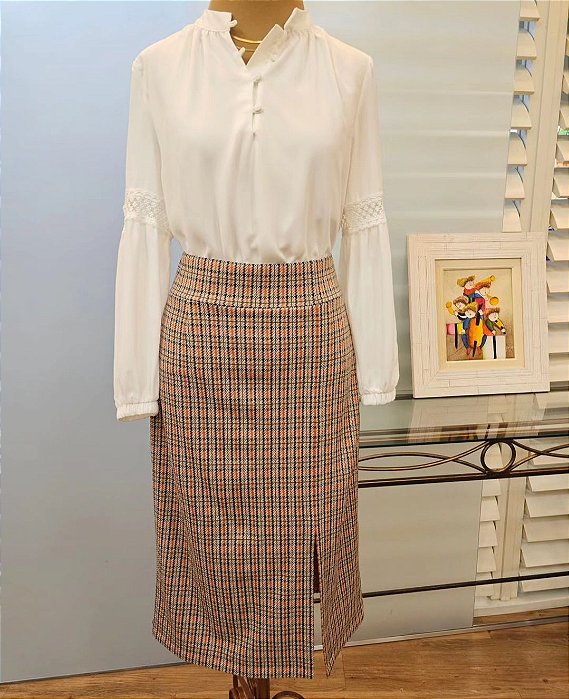 Saia midi xadrez jacquard com fenda lateral
