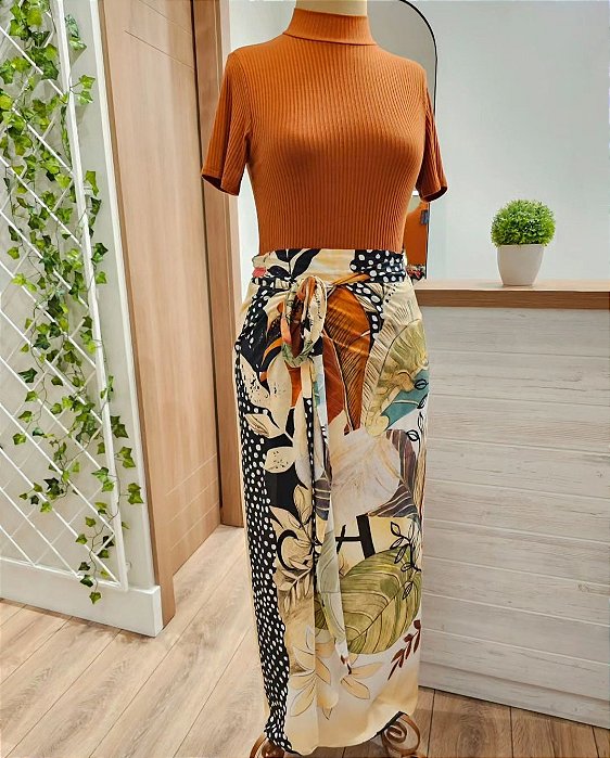 Saia longa transpassada floral com poá