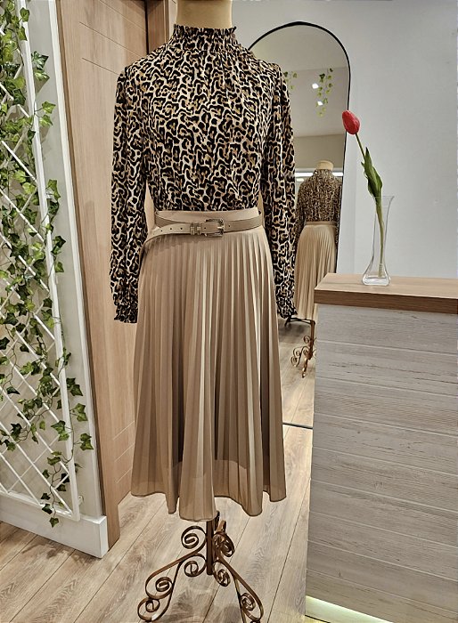 Blusa animal print manga longa e gola alta 🤎