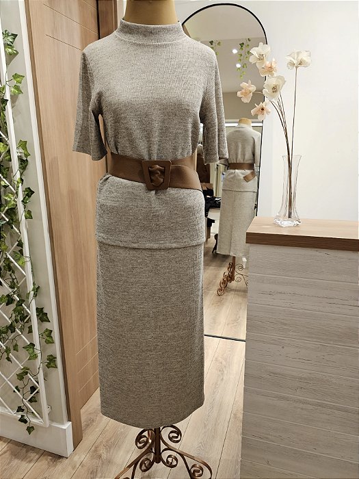 Conjunto malha midi cinza claro