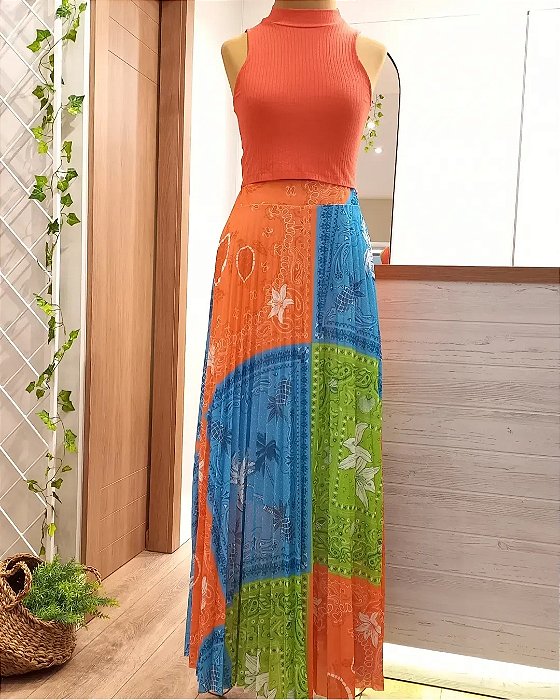 Saia longa plissada três cores