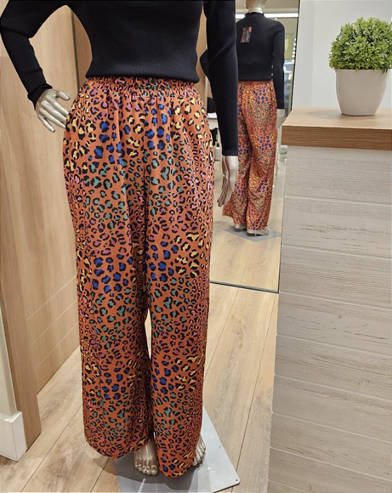 Calça pantalona onça colorida ♡