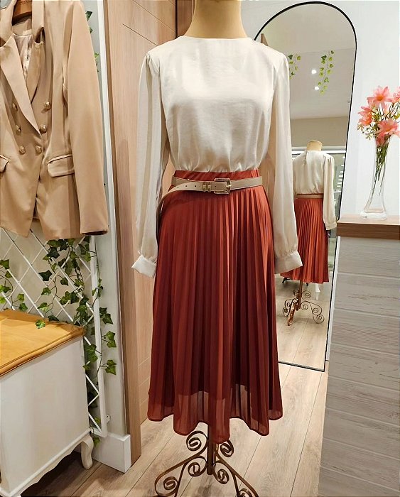 Saia midi plissada terracota ♡