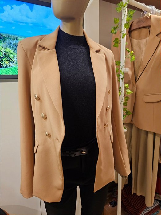 Blazer alfaiataria modelo Balmain nude 🤎