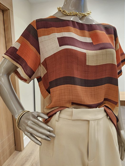 Blusa manga curta estampada cor telha