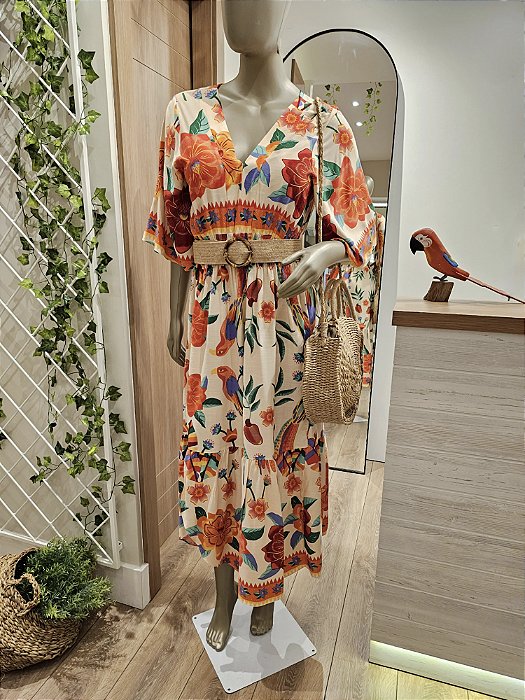 Vestido midi estampa brasilidade fundo off-white