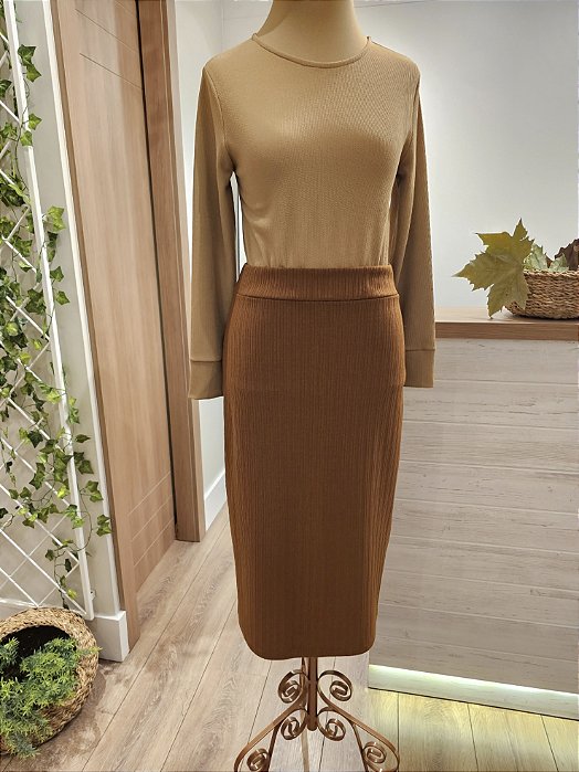 Blusa em malha canelada bege