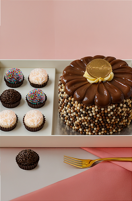 Festa na Caixa - 1 bolo de 500g e 6 docinhos