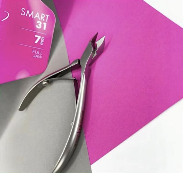 Alicate de Cutícula Staleks 31/7