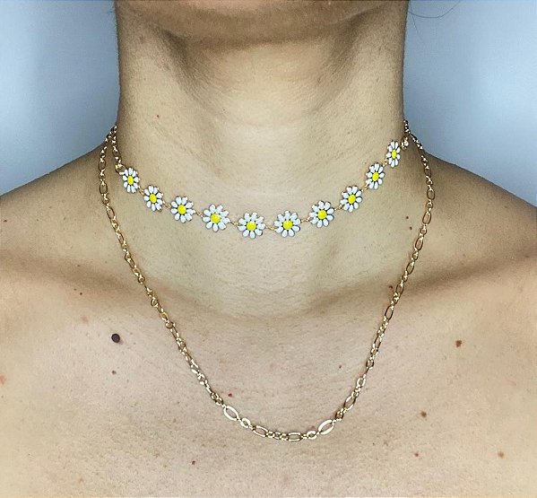 Colar Duplo de Margaridas Resinadas Folheado a Ouro