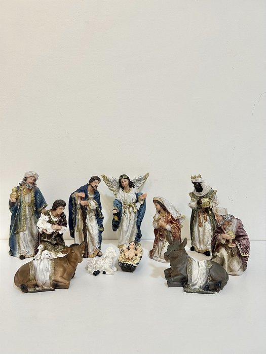 Presépio com 11 Peças em Resina – 15 cm