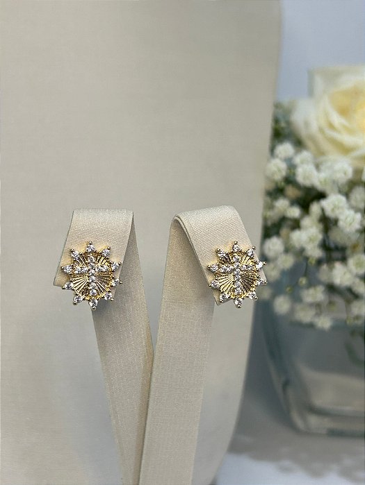 Brinco Semijoia Cruz Delicado