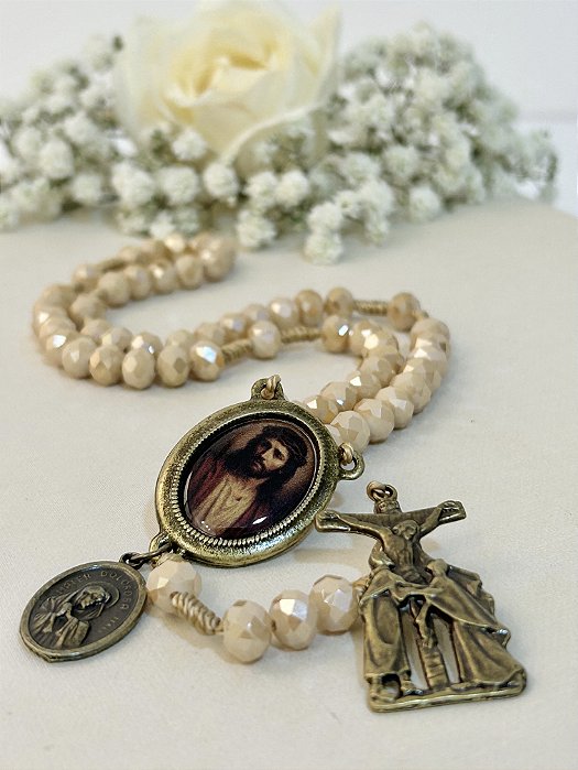 Terço Sagrada Face Cristal Bege Sólido