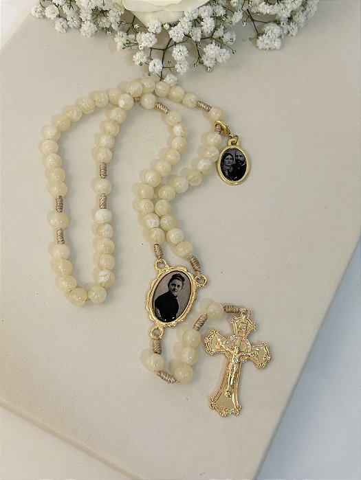 Terço de Santa Teresinha Acrílico Bege