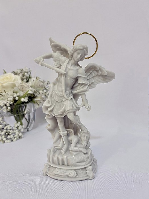 São Miguel 20 cm Resina Branca
