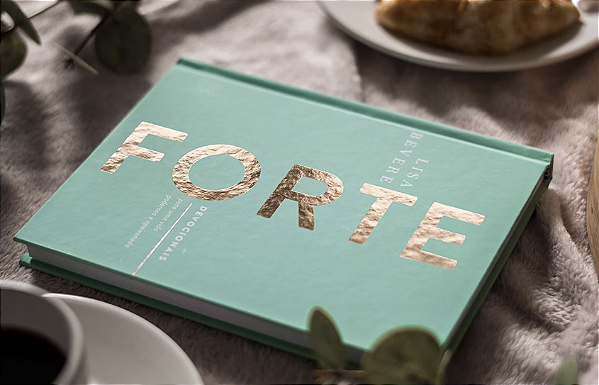 Forte: Devocionais para uma vida poderosa e apaixonada - Lisa Bevere