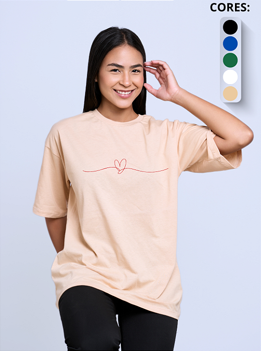 T-shirt Oversized Feminina "Linha do coração"