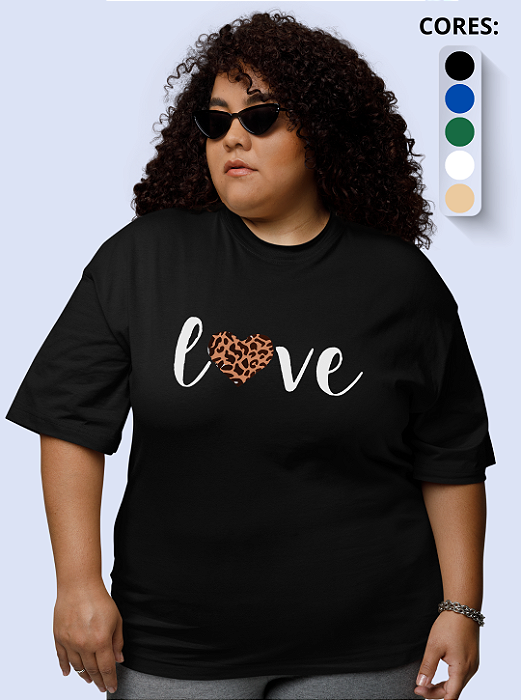 T-shirt Plus Size Feminina "Love Coração"