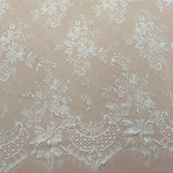 Renda Chantilly 9869 Off White - valor referente peça de 3 metros