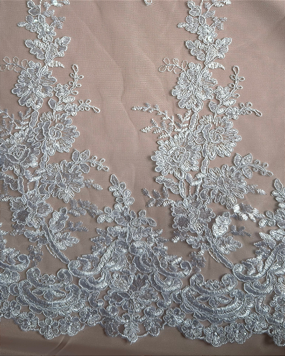 Renda c/ paetês 7119