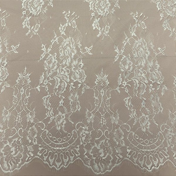Renda Chantilly 40006 Off White - valor referente peça de 3 metros