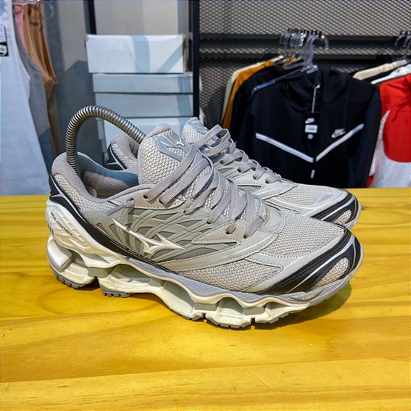 MIZUNO WAVE PROPHECY LS
