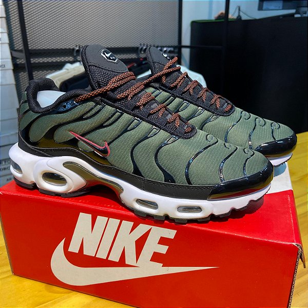 AIR MAX PLUS NIKE "CARGO KHAKI"