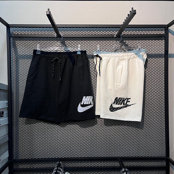 BERMUDA MOLETOM NIKE MINI SWOOSH