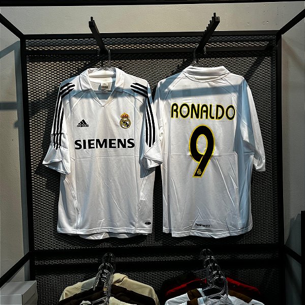 CAMISETA RETRÔ REAL MADRID 2005/2006