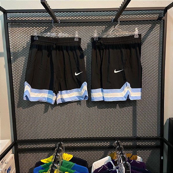 BERMUDA ESPORTIVA NIKE DRI-FIT 15