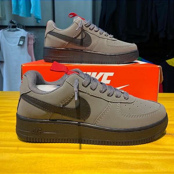TÊNIS NIKE AIR FORCE 1 "CINZA/PRETO"