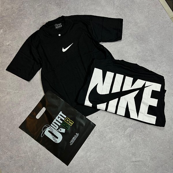 CAMISETA OVERSIZED NIKE LETREIRO