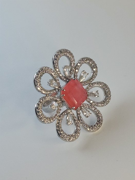 ANEL RAINHA FLOR QUARTZO ROSA CRAVEJADO COM ZIRCONIAS EM GOTAS - TAM 18