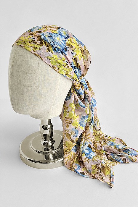 Lenço Caminho das Flores | 90 x 90