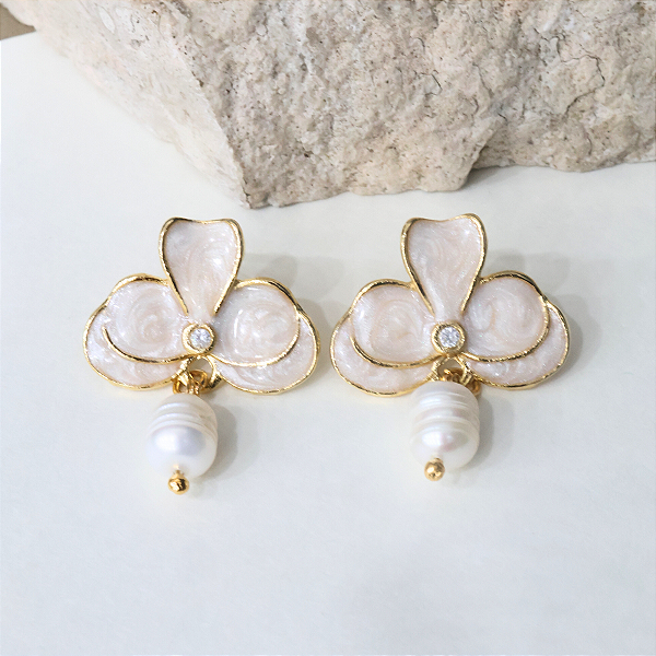 BRINCO MINI ORQÍDEA ESMALTADA C/ BIVA