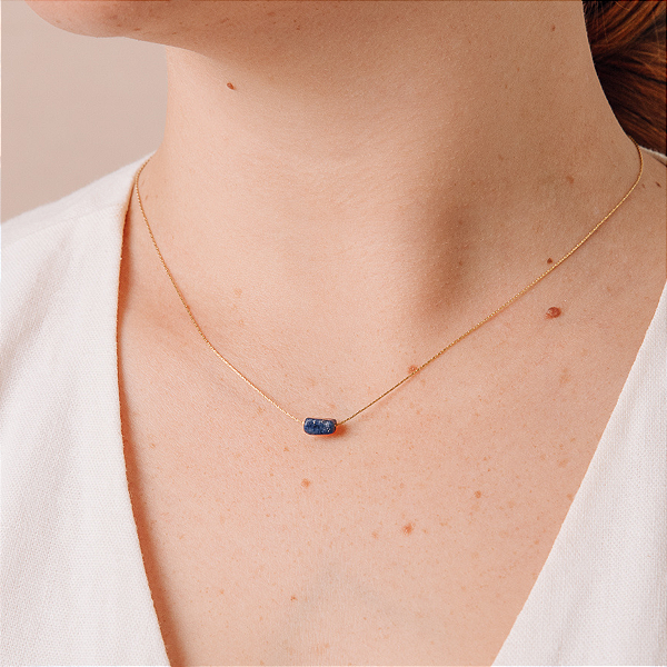 Colar Lápis Lazuli com Correntinha Banhada a Ouro