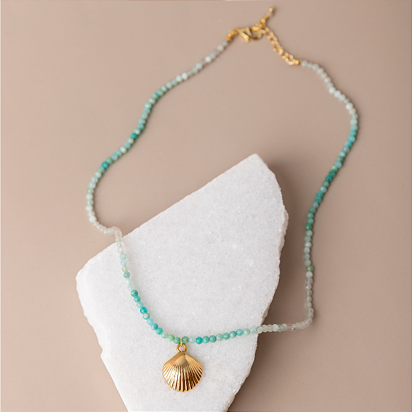 Colar Amazonita Encantada com Pingente de Concha: Harmonia do Mar